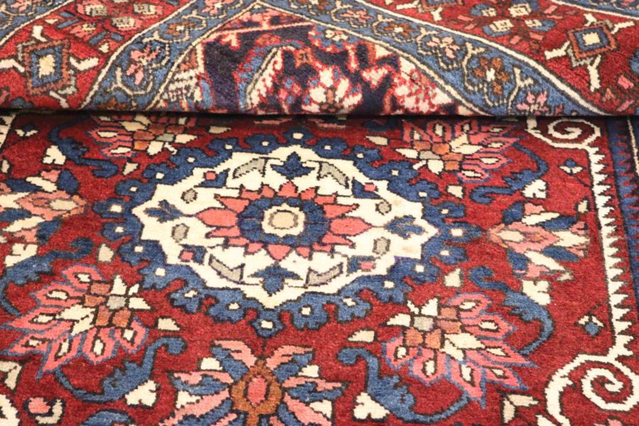 Handgeknüpfter persischer Bakhtiar-Teppich