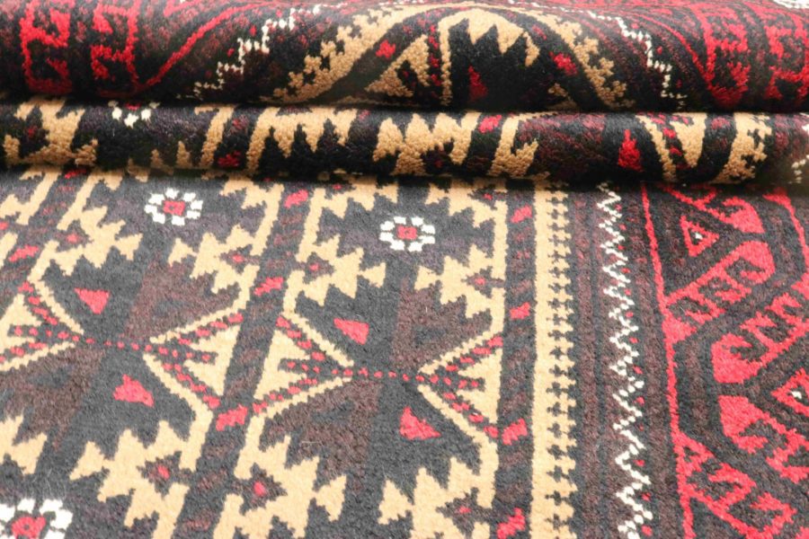 Tapis persan Baluch noué à la main