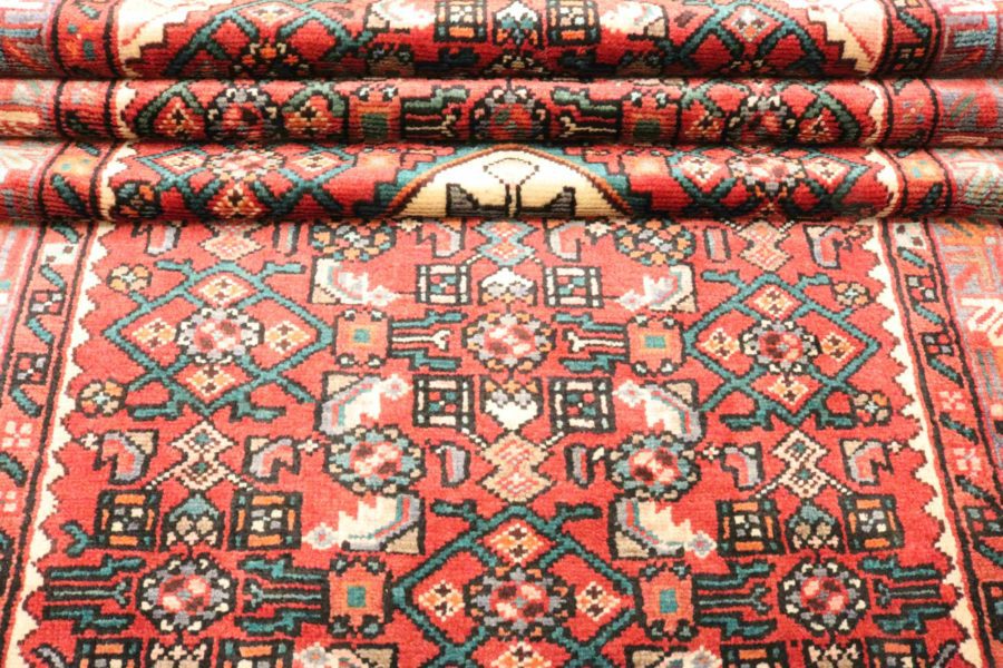 Hand-knotted Persian Hamadan carpet