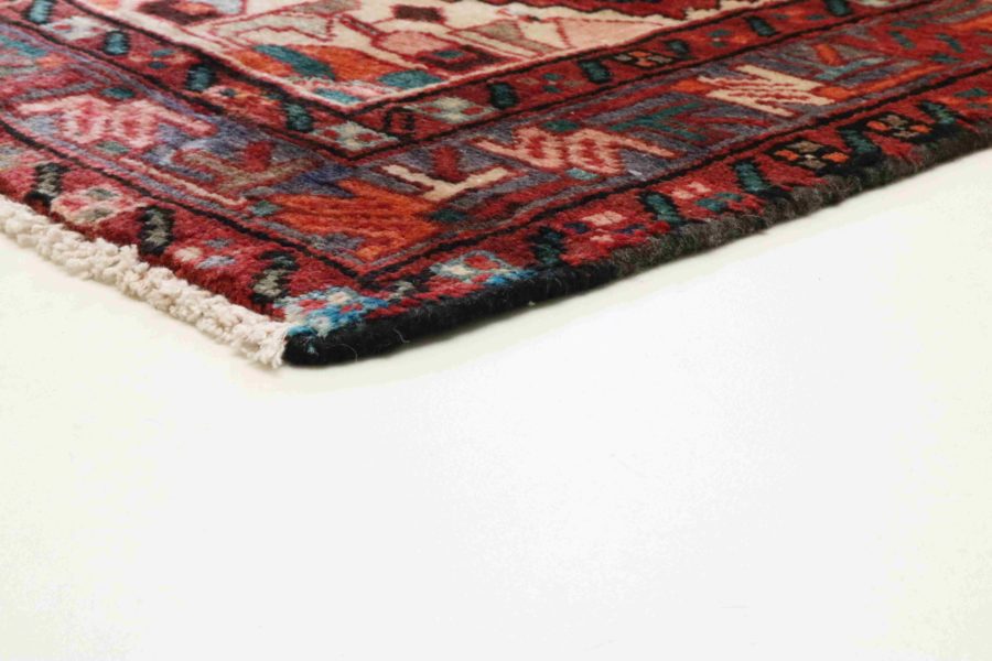 Hand-knotted Persian Hamadan carpet