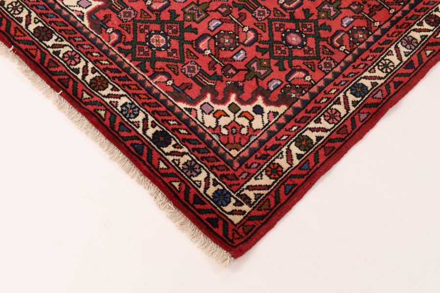 Hand-knotted Persian Hamadan carpet