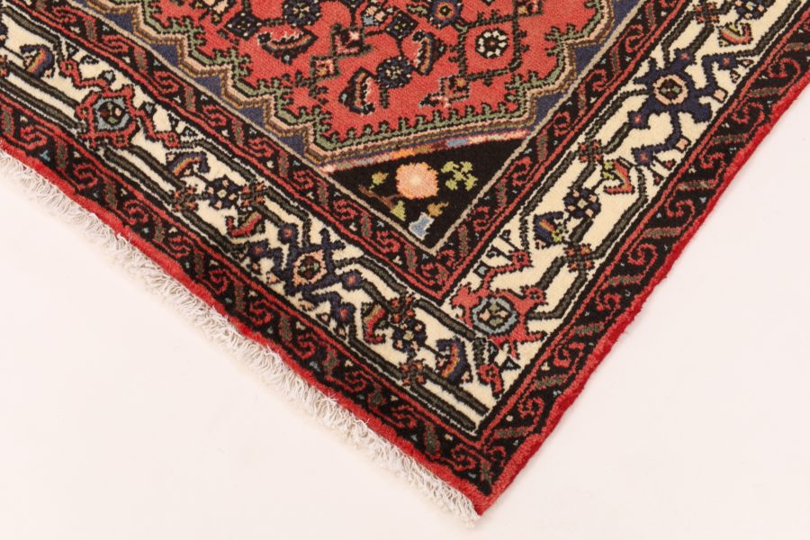 Hand-knotted Persian Hamadan carpet