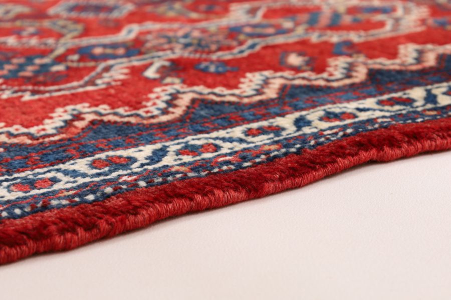 Hand-knotted Persian Hamadan carpet