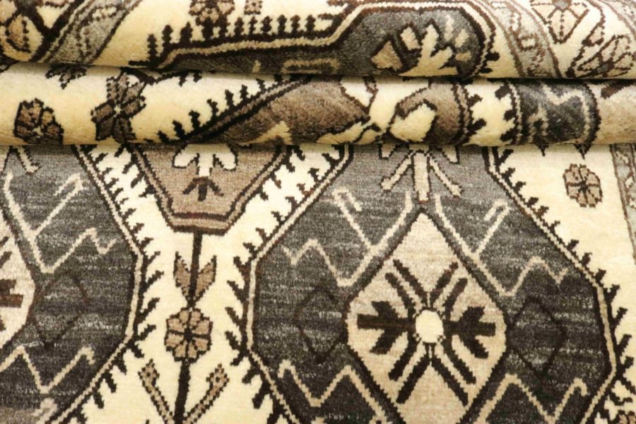 Hand-knotted Persian Qashqai carpet