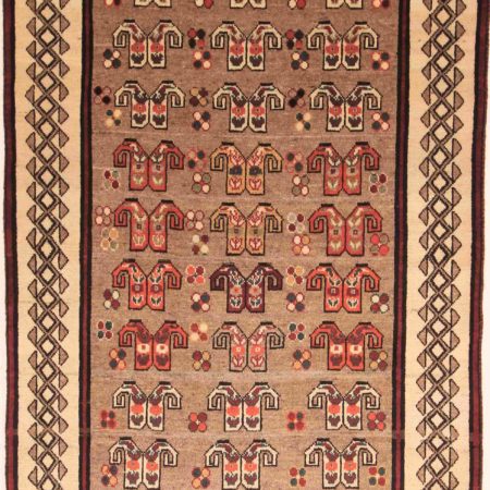 Hand-knotted Persian Qashqai carpet
