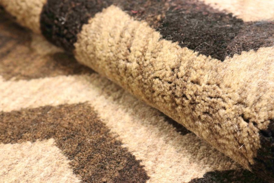 Hand-knotted Persian Qashqai carpet