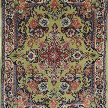 Hand-knotted Persian Sarouk carpet