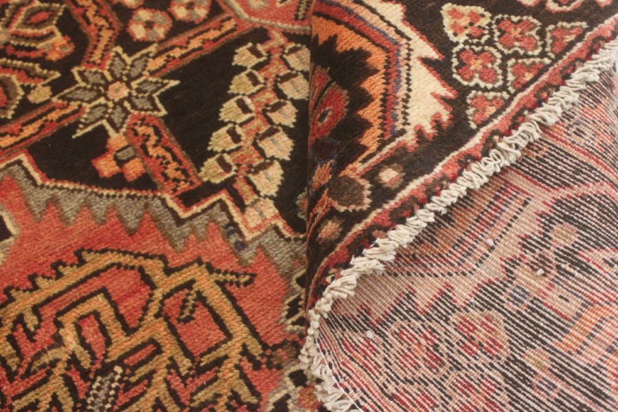 Hand-knotted Persian Saveh carpet