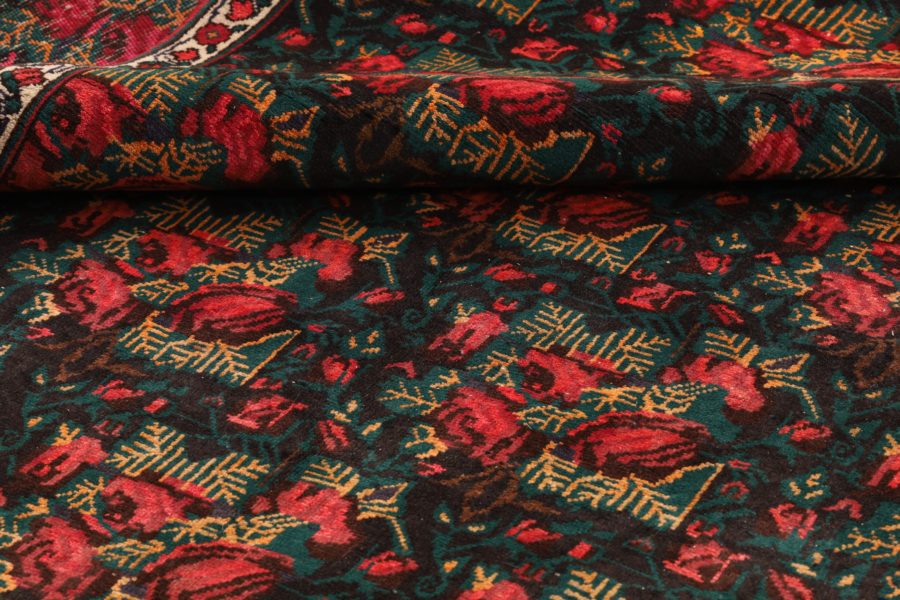 Hand-knotted Persian Sirjan carpet